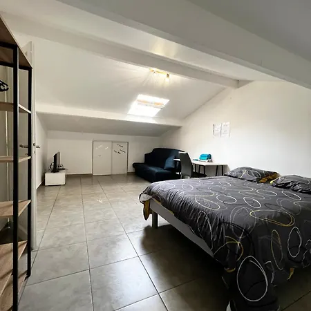 Maison Spacieuse Avec Gonflable
